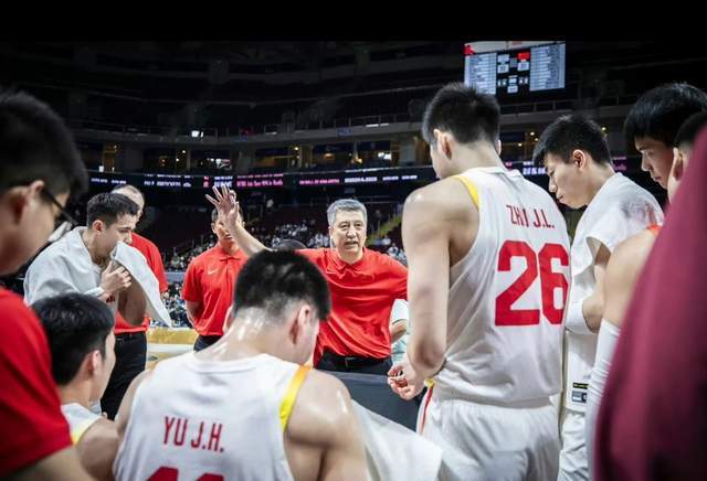 乐竞体育-随着一场7分险胜!中国男篮打败中国台北,赵睿12分,朱俊龙19分